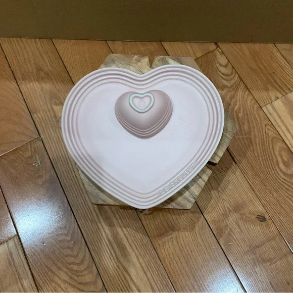 Le Creuset Heart Pink Set of 2